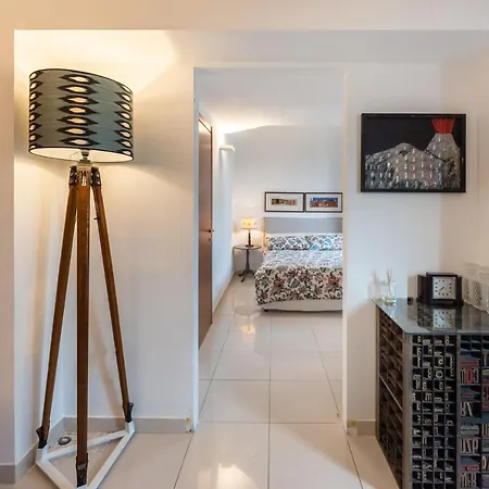 Un Posto Al Centro Naples